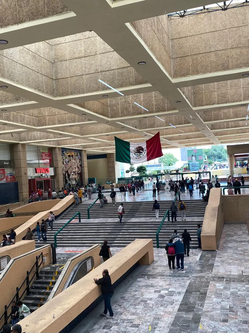 Entrada principal al Centro Médico Nacional Siglo XXI donde se ubica el laboratorio