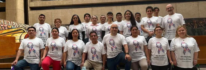 Equipo completo del laboratorio RuizTachiquínLab en fotografía grupal